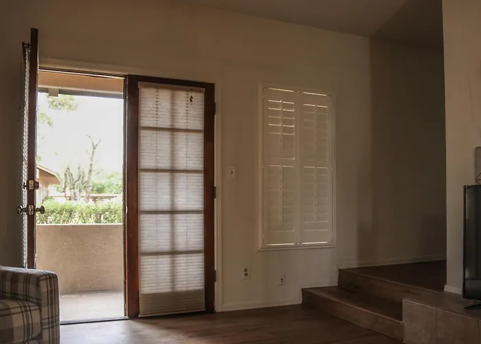 87 Mountain View - Private Bedrooms With Shared Bathroom In Co-living House *