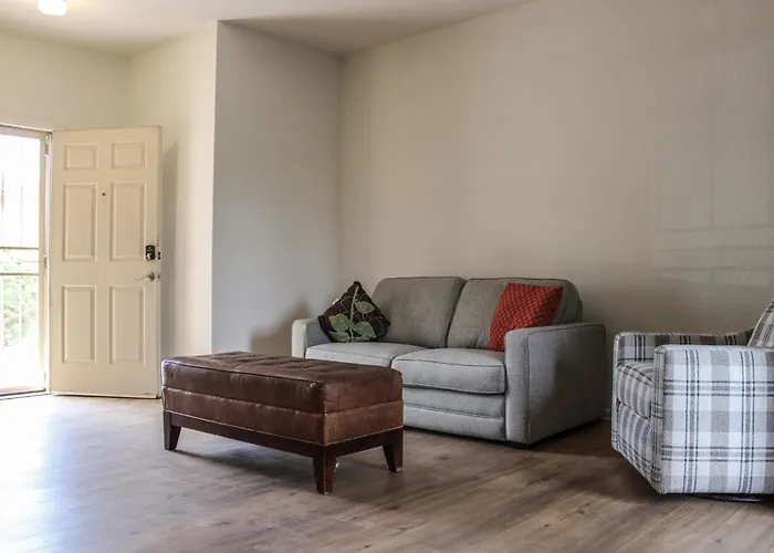 87 Mountain View - Private Bedrooms With Shared Bathroom In Co-living House Privatunterkunft *