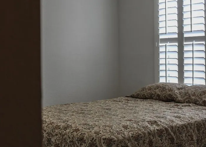 87 Mountain View - Private Bedrooms With Shared Bathroom In Co-living House Phoenix