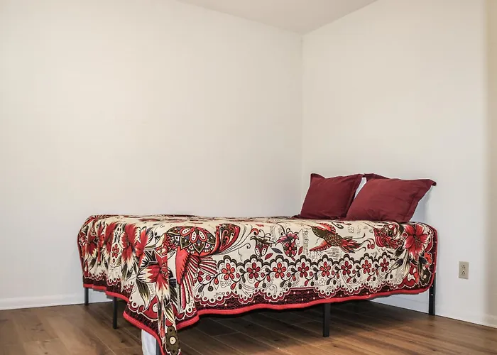 Privatunterkunft 87 Mountain View - Private Bedrooms With Shared Bathroom In Co-living House *